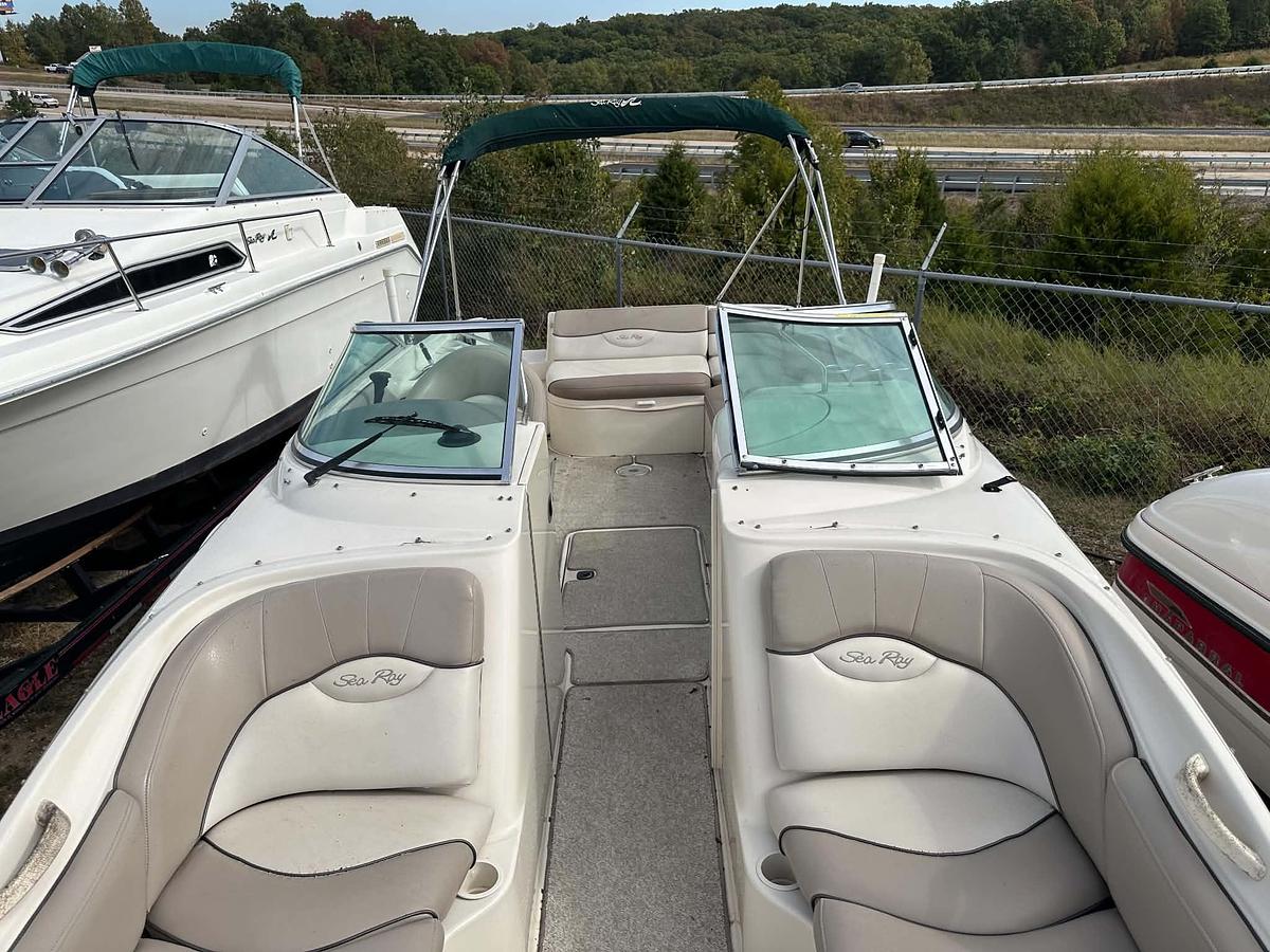 Used 2004 Sea Ray 240 Sundeck