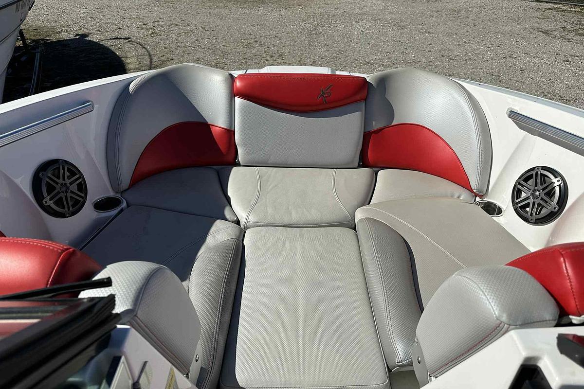 Used 2016 MasterCraft X23