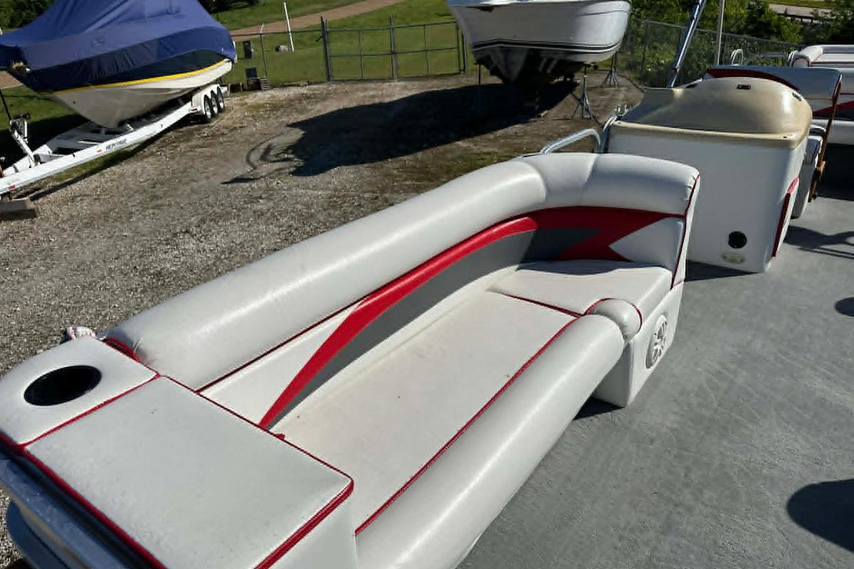 Used 1999 PlayCraft Sport 2400