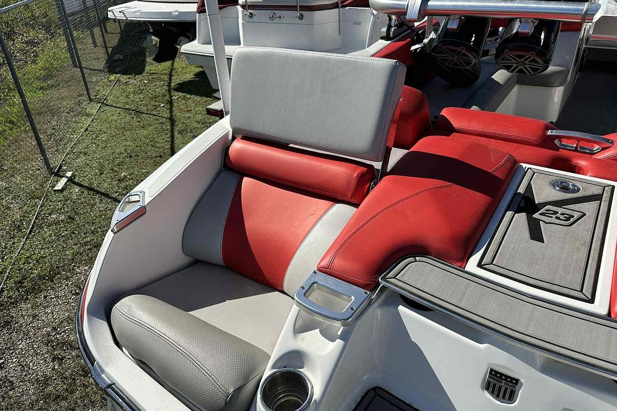 Used 2016 MasterCraft X23