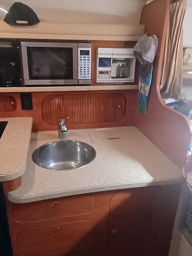 Used 2005 Rinker 342 Fiesta Vee