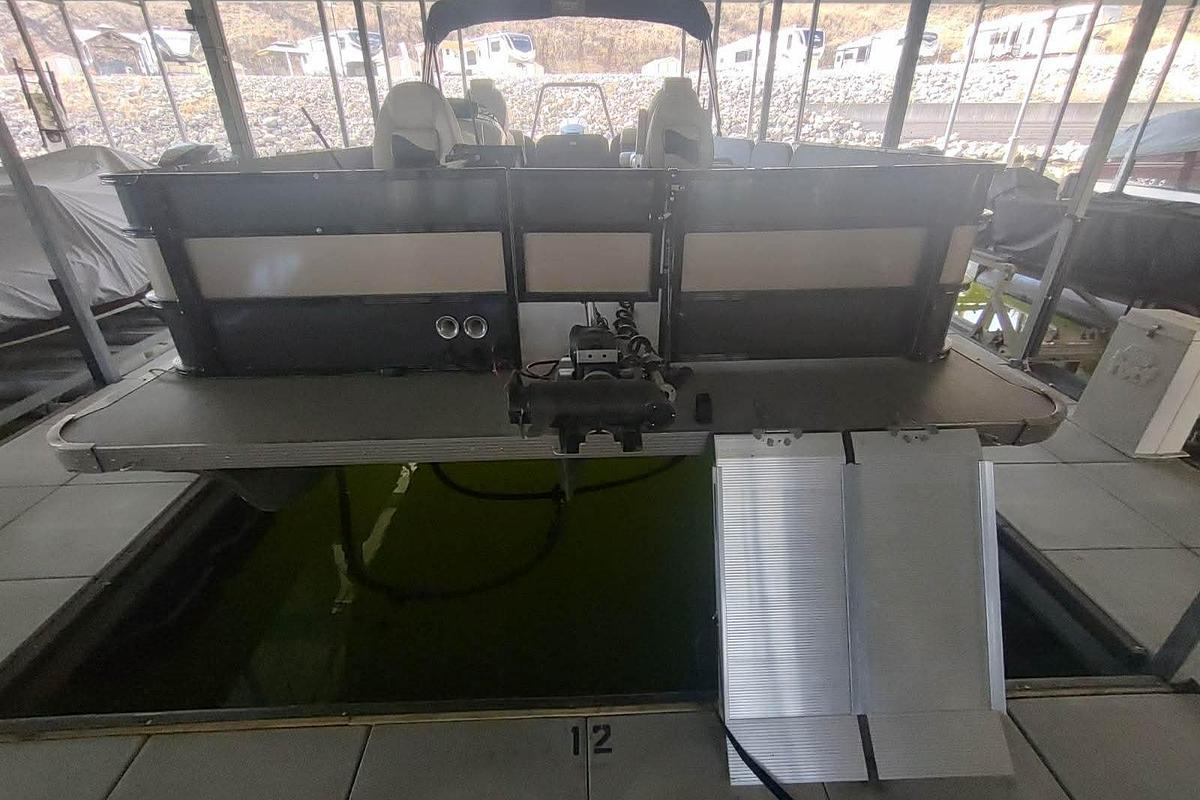 Used 2023 PlayCraft 27 Infinity