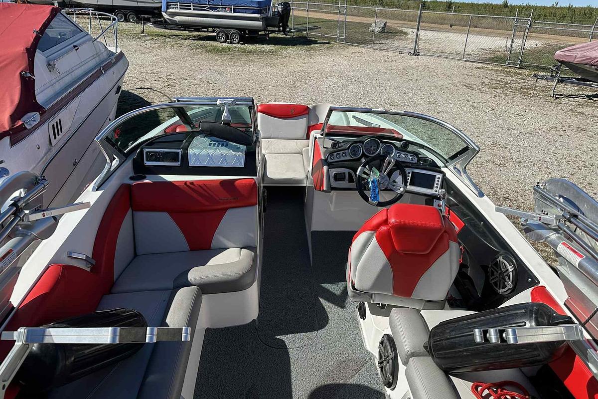 Used 2016 MasterCraft X23