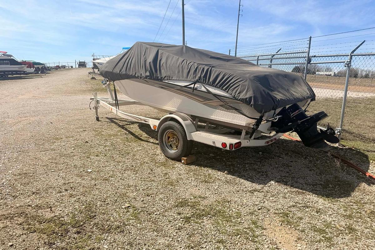 Used 2004 Crownline 180 BR