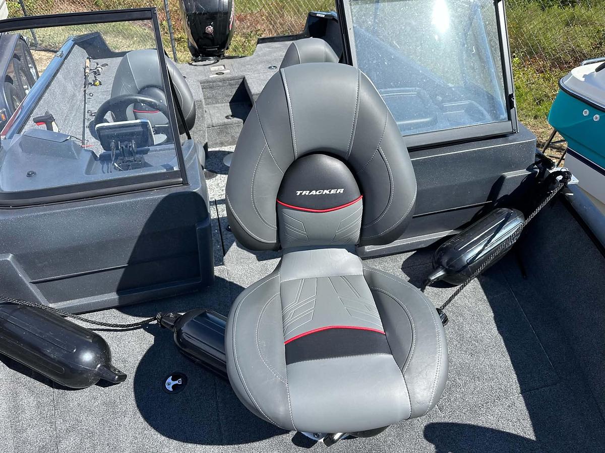 Used 2025 Tracker  Pro Guide 175 WT