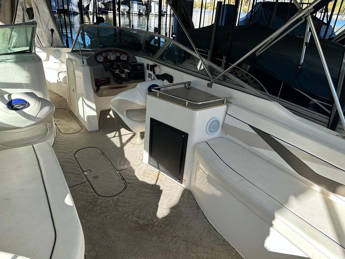 Used 2006 Rinker 282 Captiva