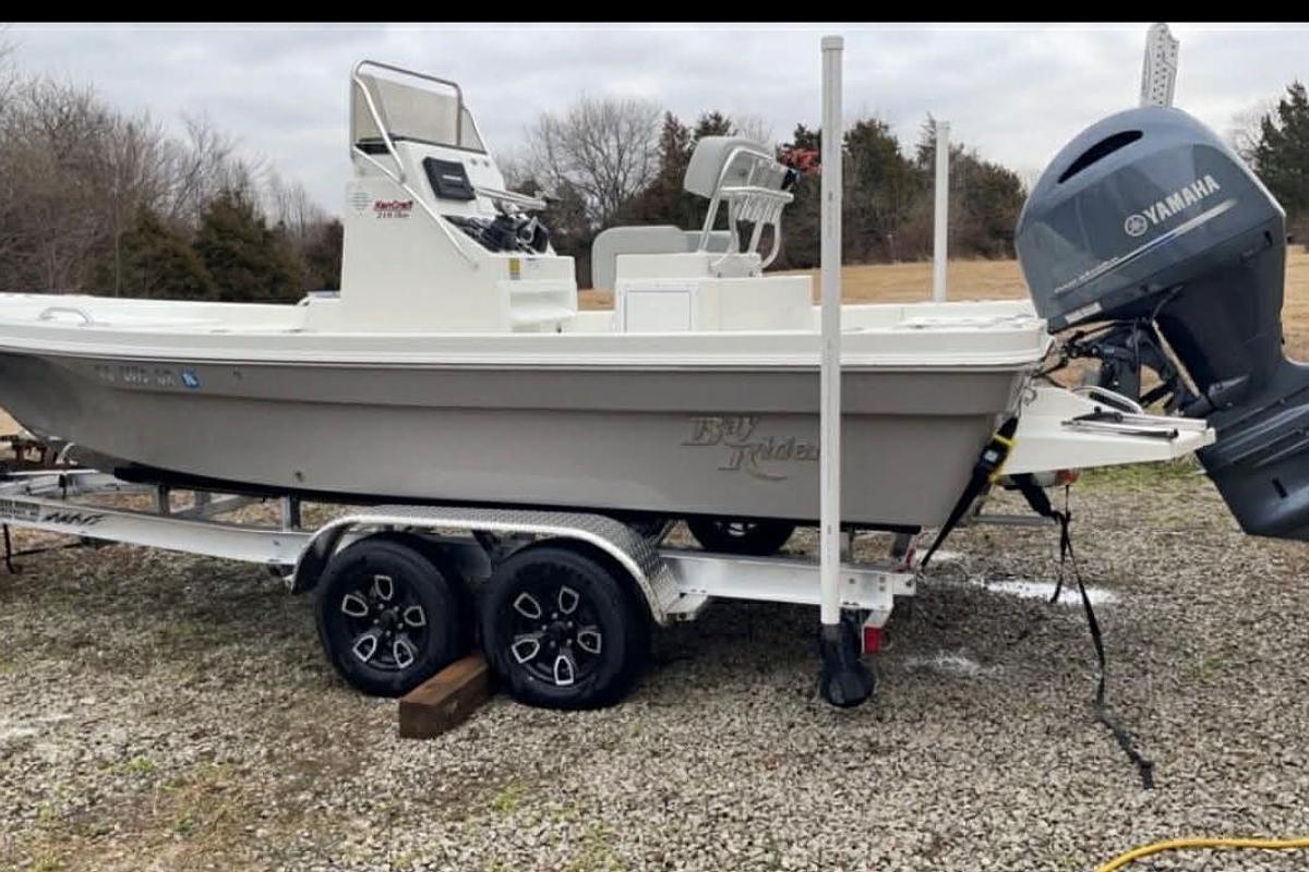 Used 2022 KenCraft Bayrider 219 Bay