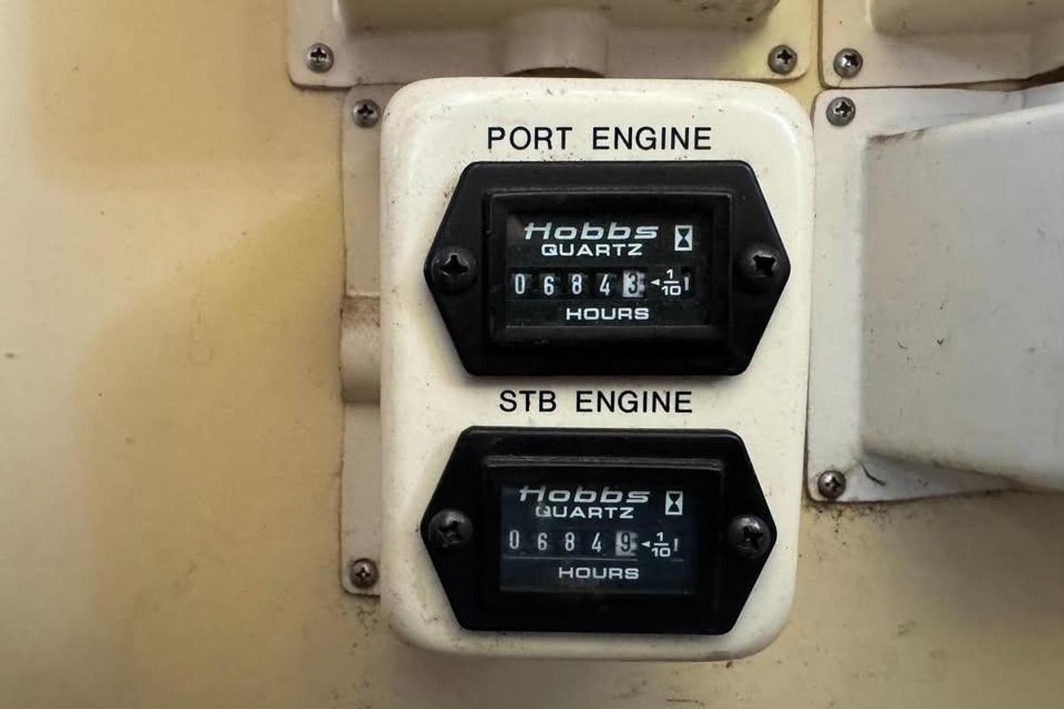 Used 1994 Chris-Craft 322 Crowne