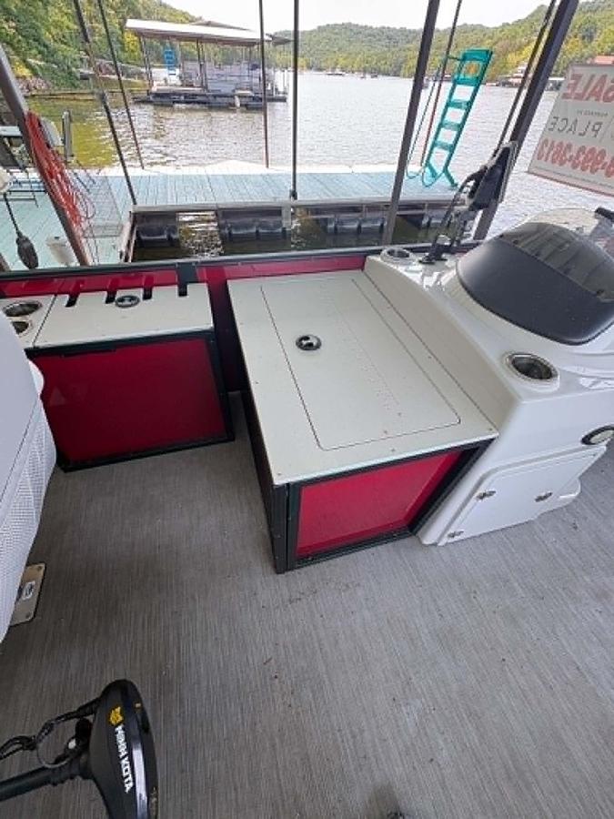 Used 2023 Lowe SF232W