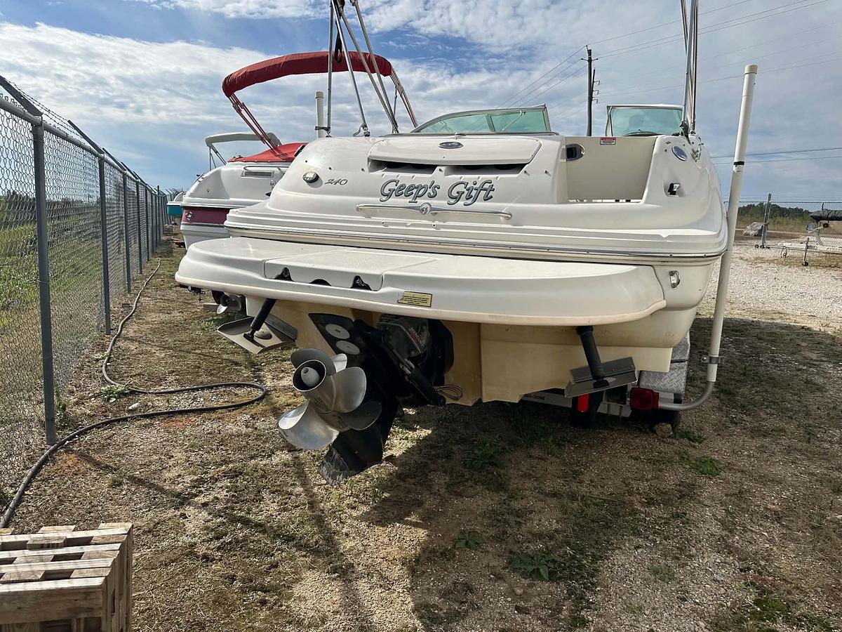 Used 2004 Sea Ray 240 Sundeck