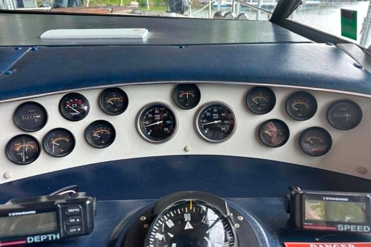 Used 1988 Sea Ray 390 Express Cruiser
