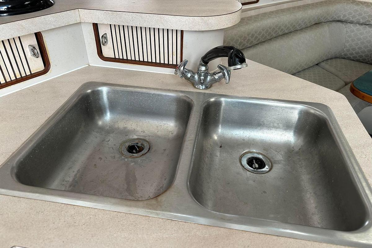 Used 1992 Regal Commodore 400