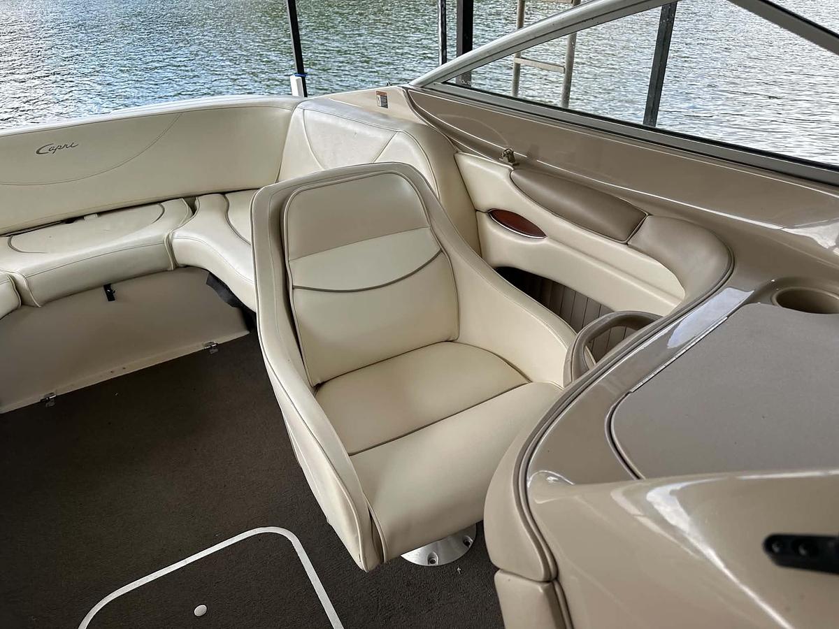 Used 1999 Bayliner 2350 Capri