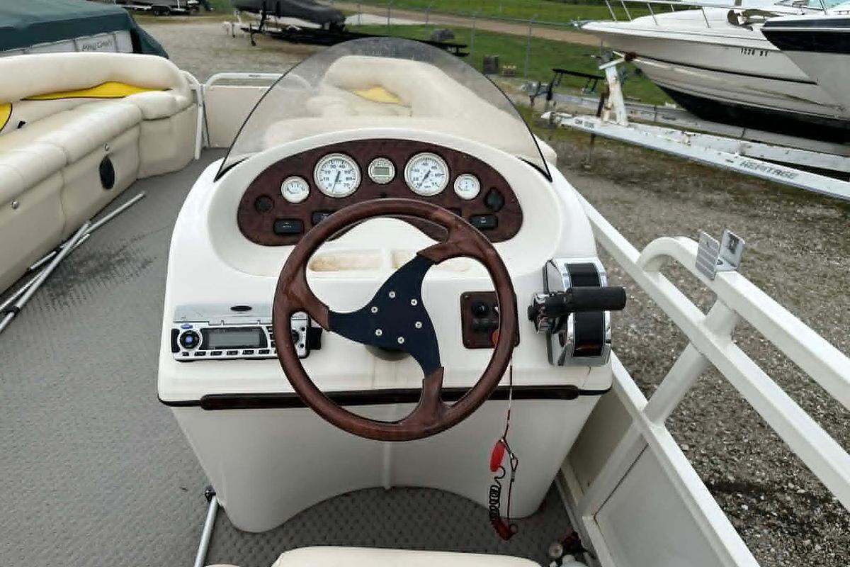 Used 2011 Bentley Pontoons 250/253 Elite Admiral
