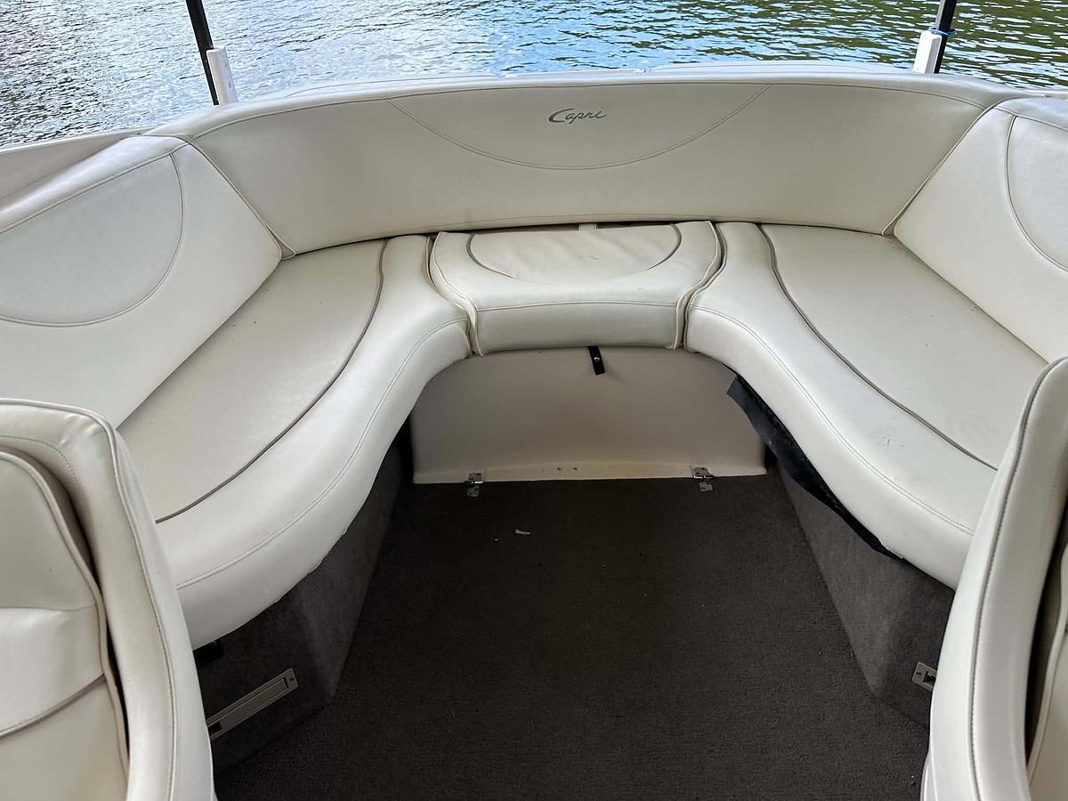 Used 1999 Bayliner 2350 Capri