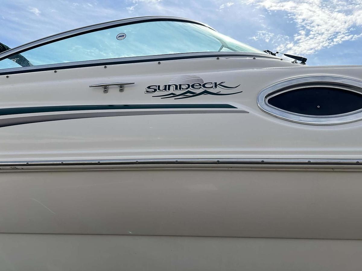 Used 2004 Sea Ray 240 Sundeck
