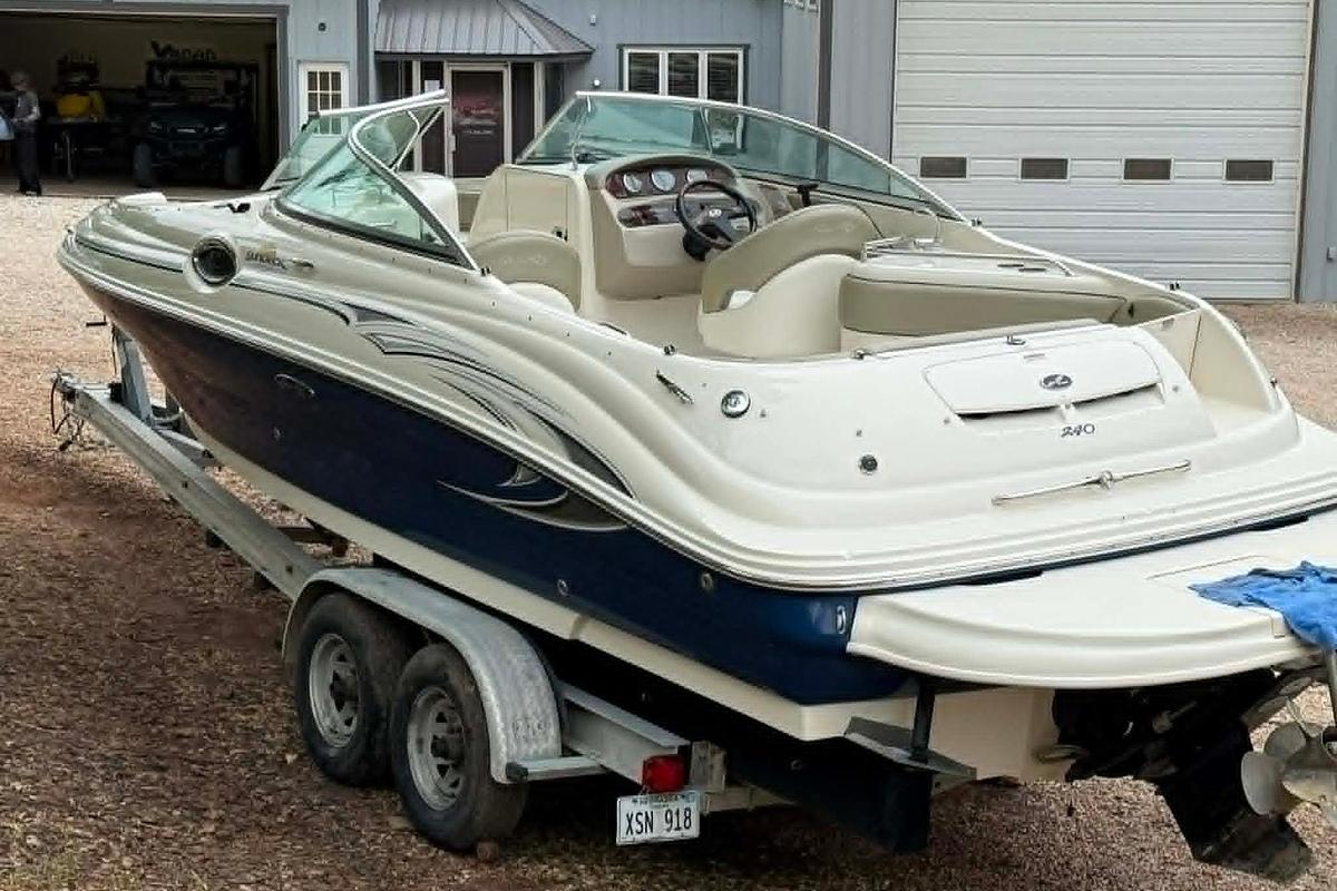 Used 2006 Sea Ray 240 Sundeck