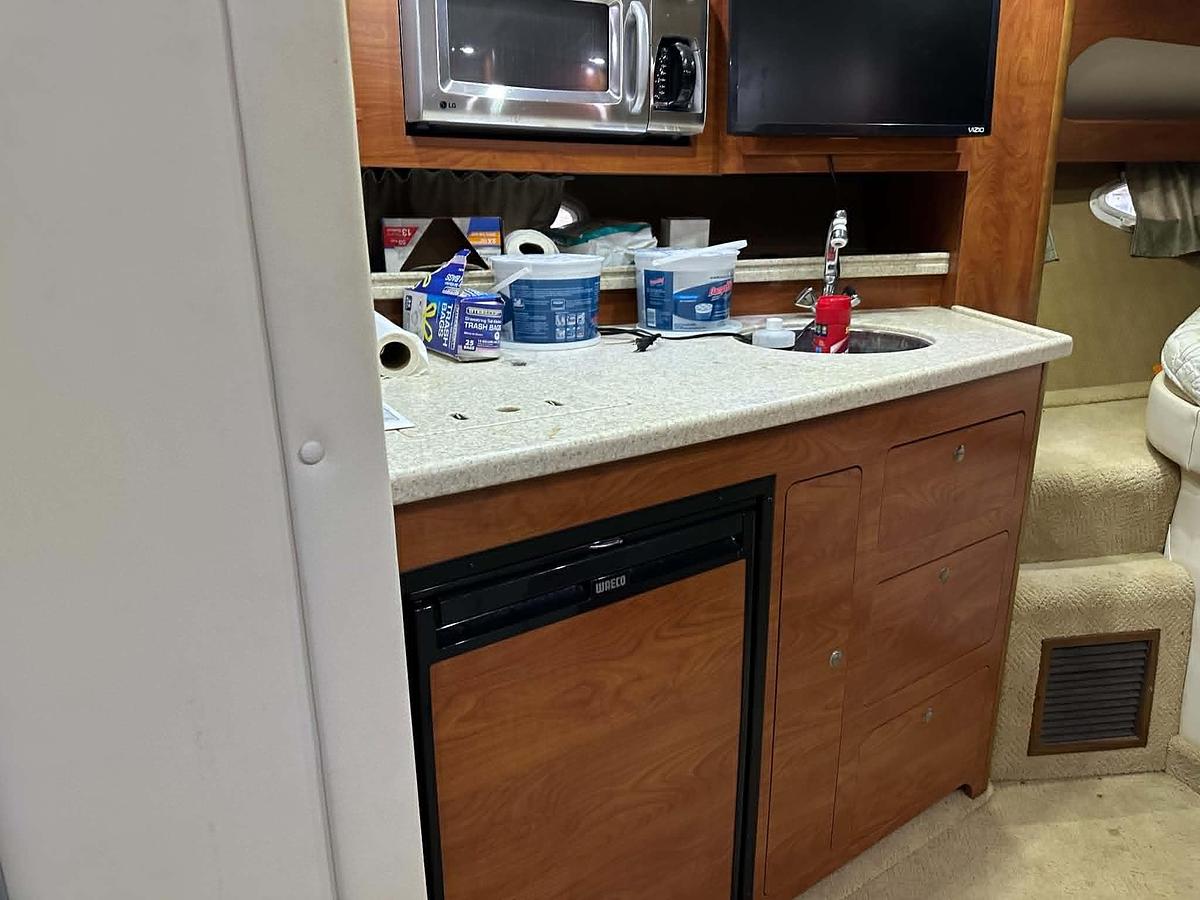 Used 2007 Rinker 350 Express