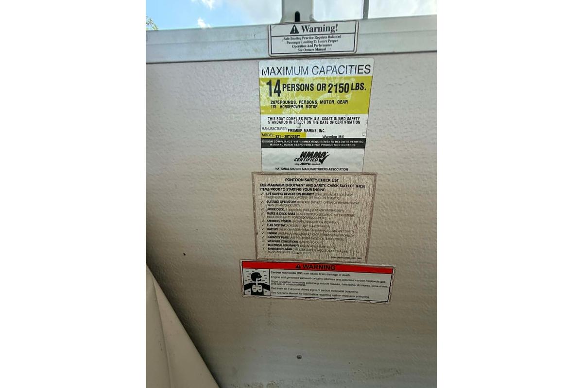 Used 2009 Premier 240 SunSpree