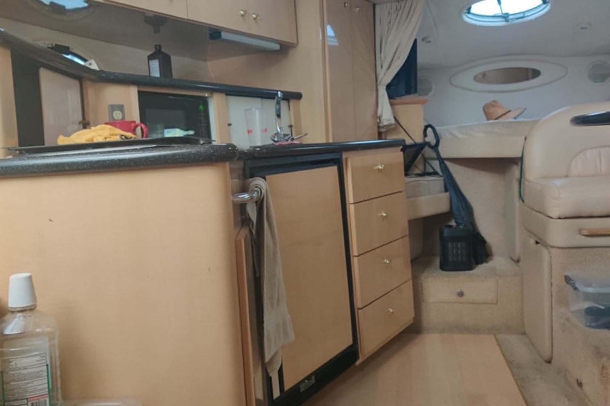 Used 2001 Maxum 3300 SCR