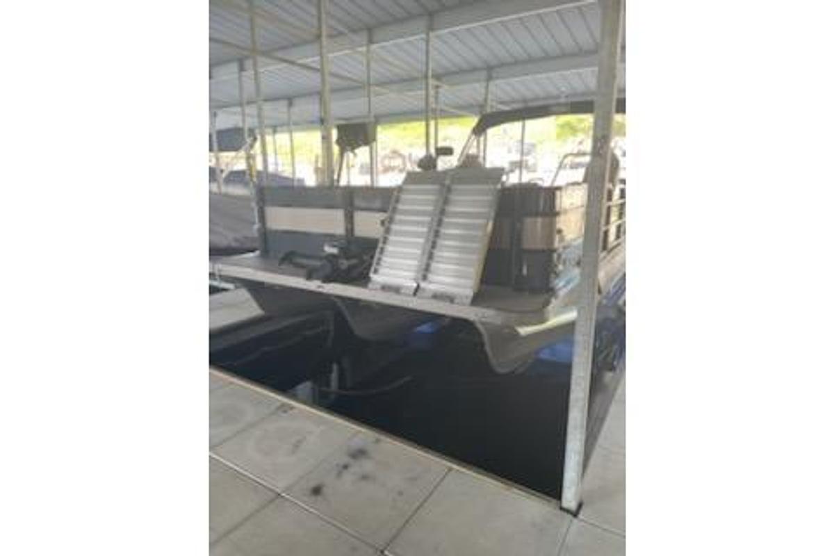 Used 2023 PlayCraft 27 Infinity