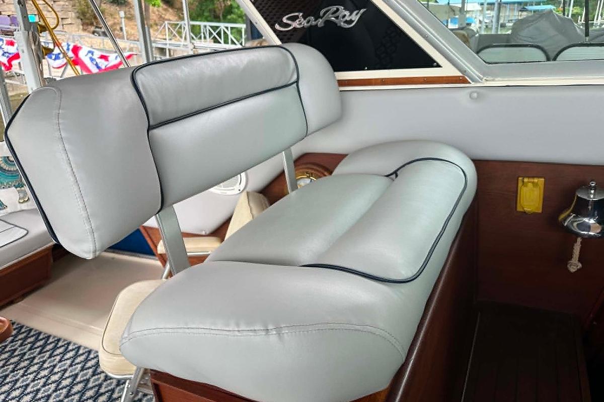 Used 1988 Sea Ray 390 Express Cruiser
