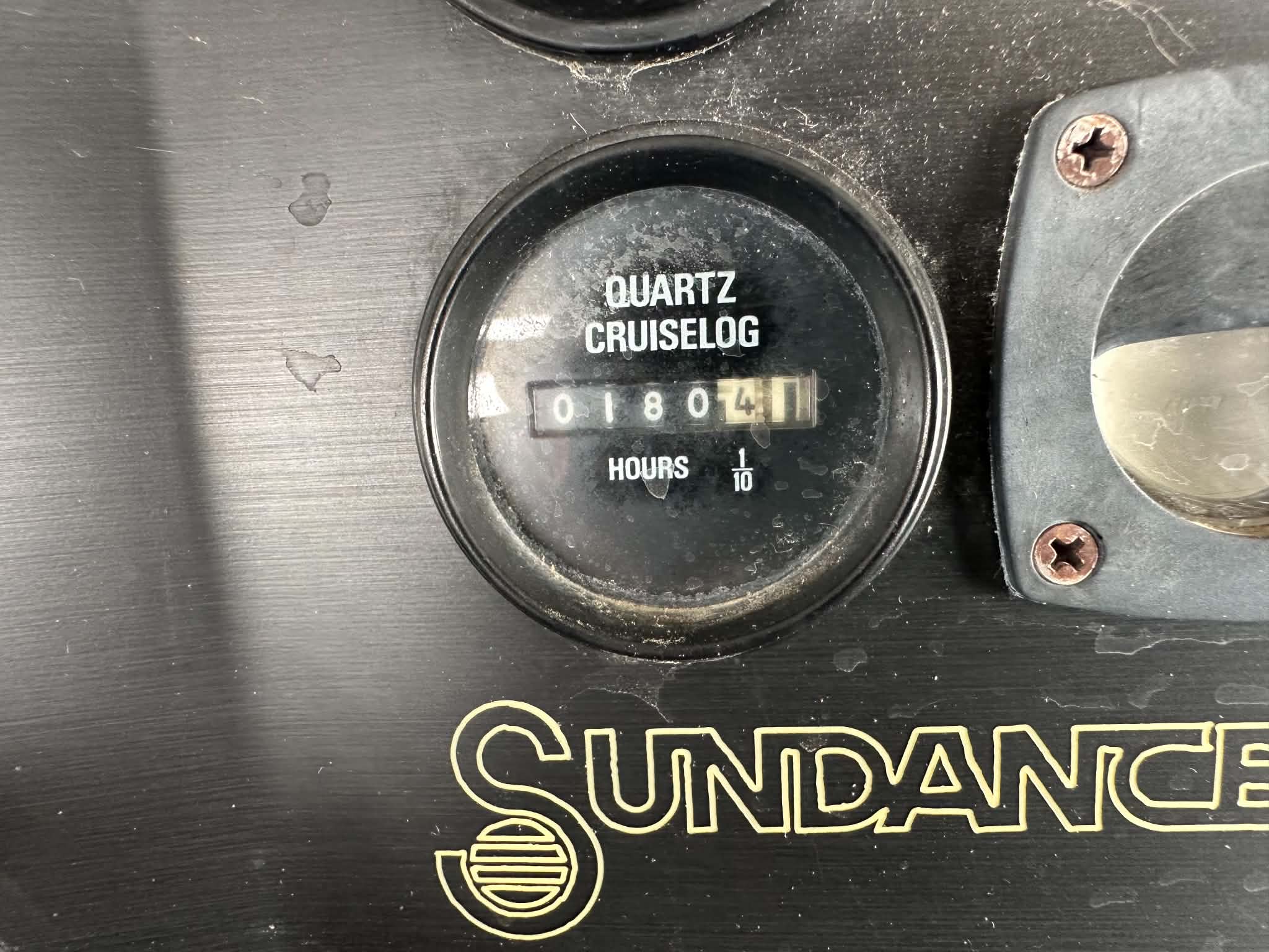 Used 1990  Sundancer Pontoon 240 D