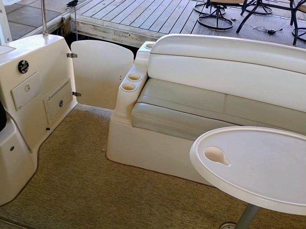 Used 2005 Rinker 342 Fiesta Vee