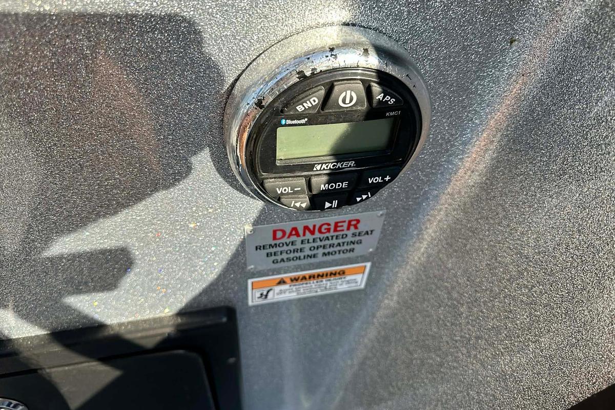 Used 2018 Yar-Craft 219TFX