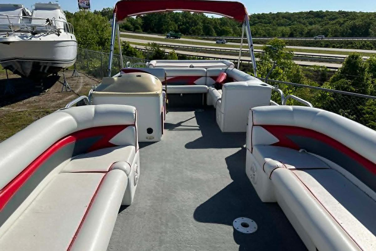 Used 1999 PlayCraft Sport 2400