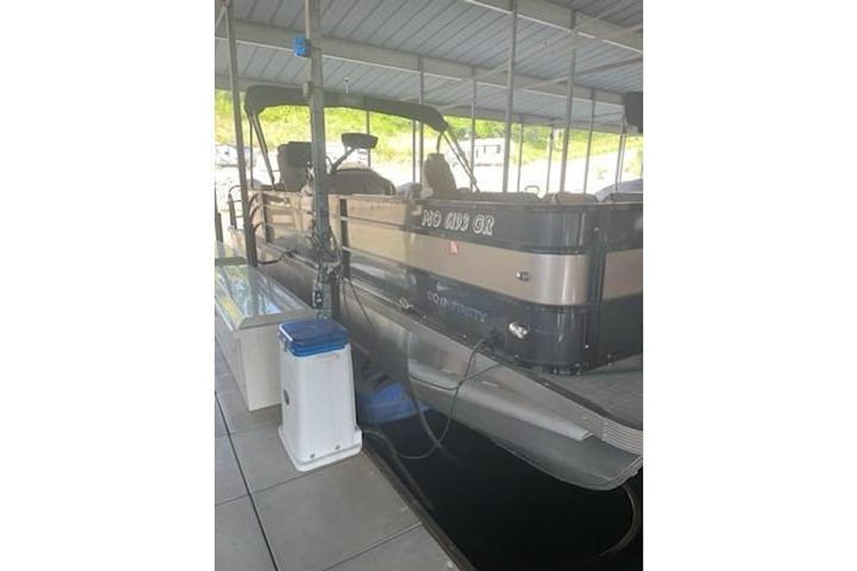 Used 2023 PlayCraft 27 Infinity
