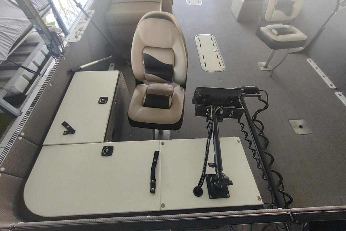Used 2023 PlayCraft 27 Infinity