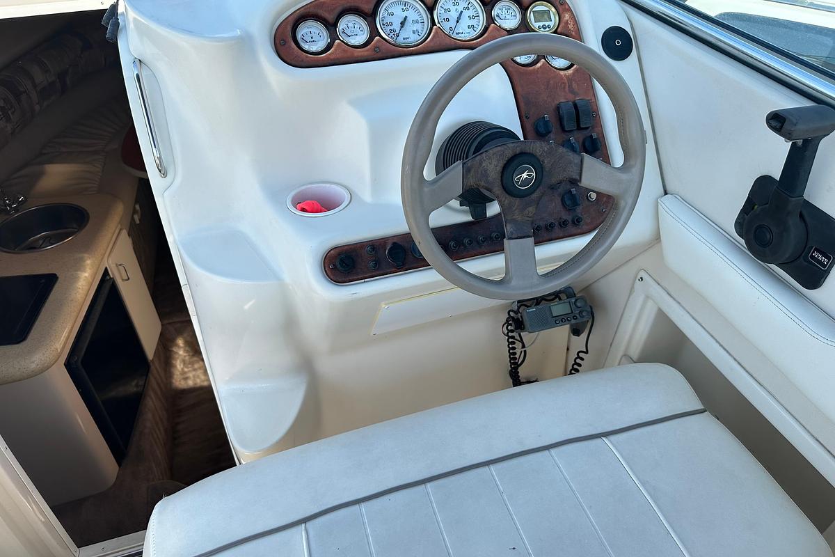 Used 1999 Monterey 262 Cruiser