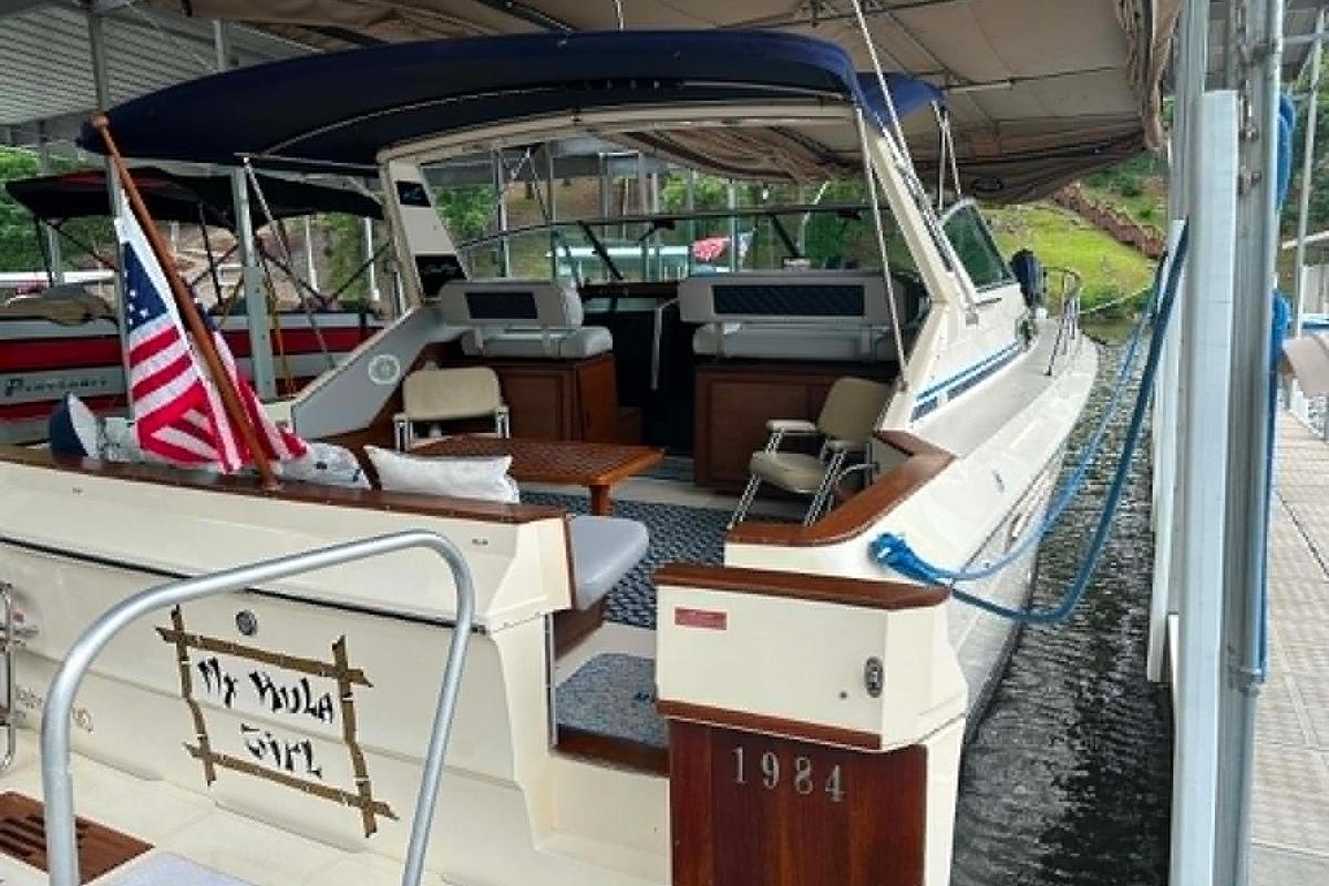 Used 1988 Sea Ray 390 Express Cruiser