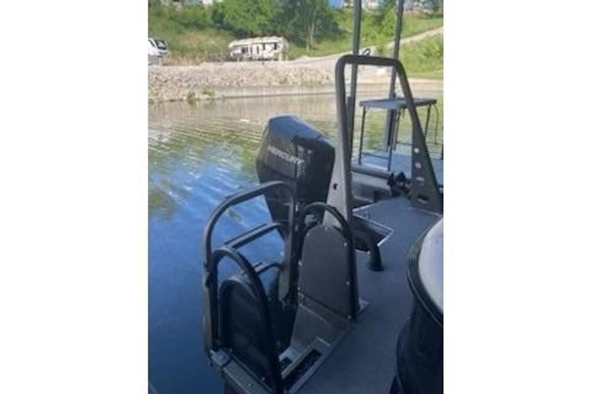 Used 2023 PlayCraft 27 Infinity
