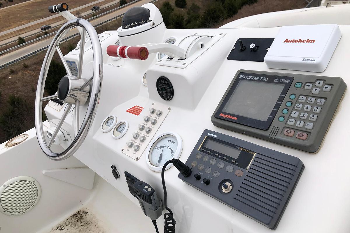 Used 1994 Mainship 31 Sedan Bridge