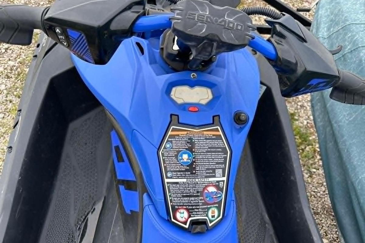Used 2022 Sea-Doo Spark Trixx 2up