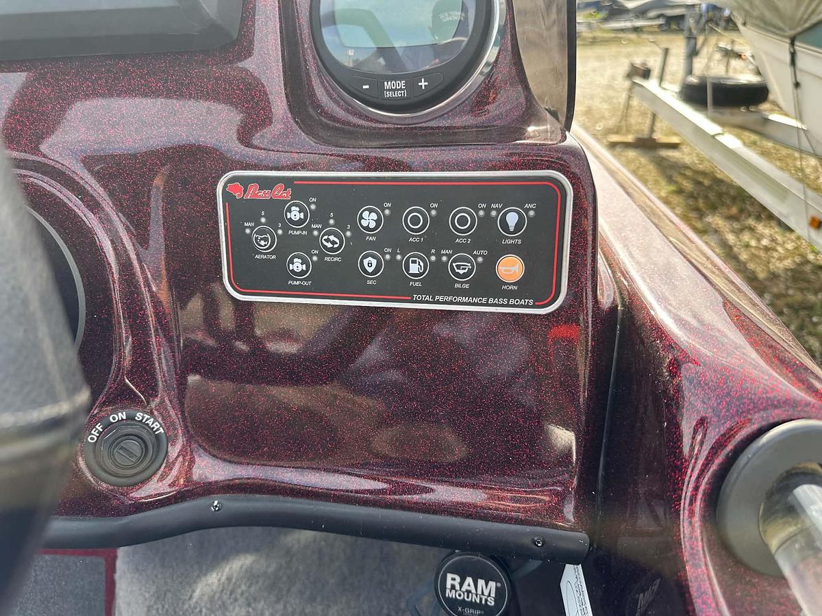 Used 2022 Bass Cat Carcal