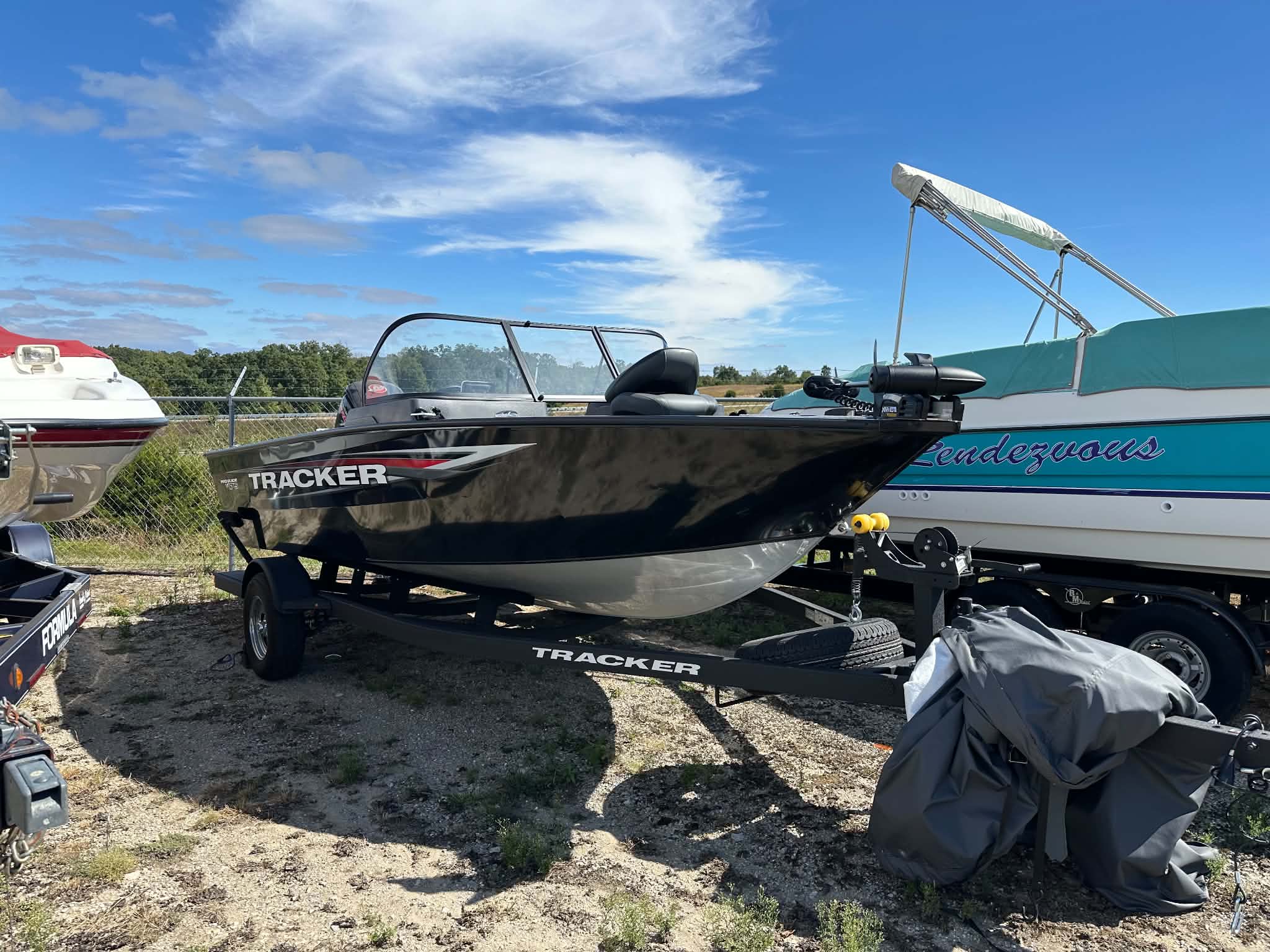 Used 2025 Tracker  Pro Guide 175 WT