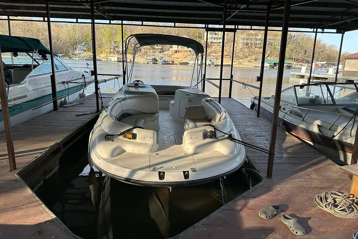 Used 1998 Chaparral Sunesta 252