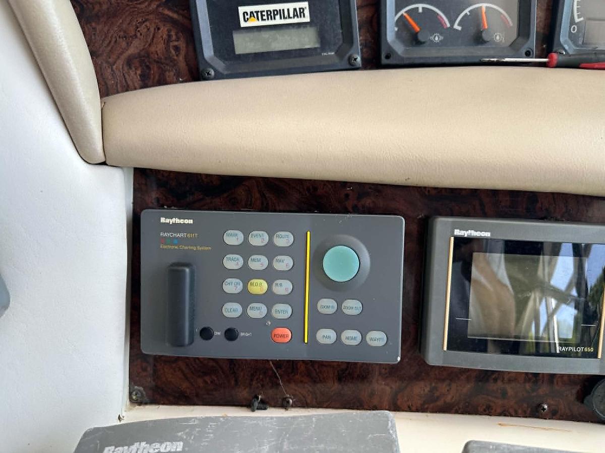 Used 1998 Sea Ray 630 Super Sun Sport