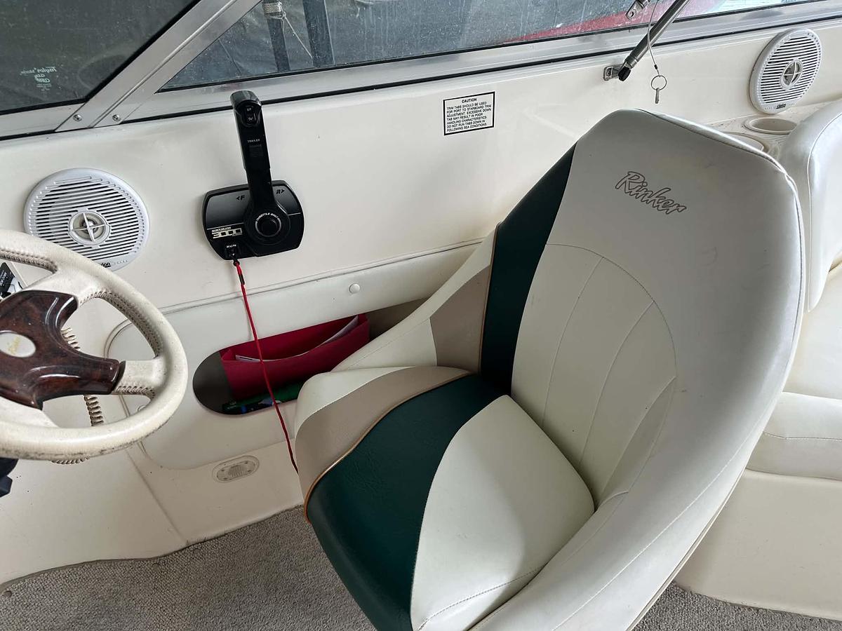 Used 1999 Rinker 272 Captiva Cuddy