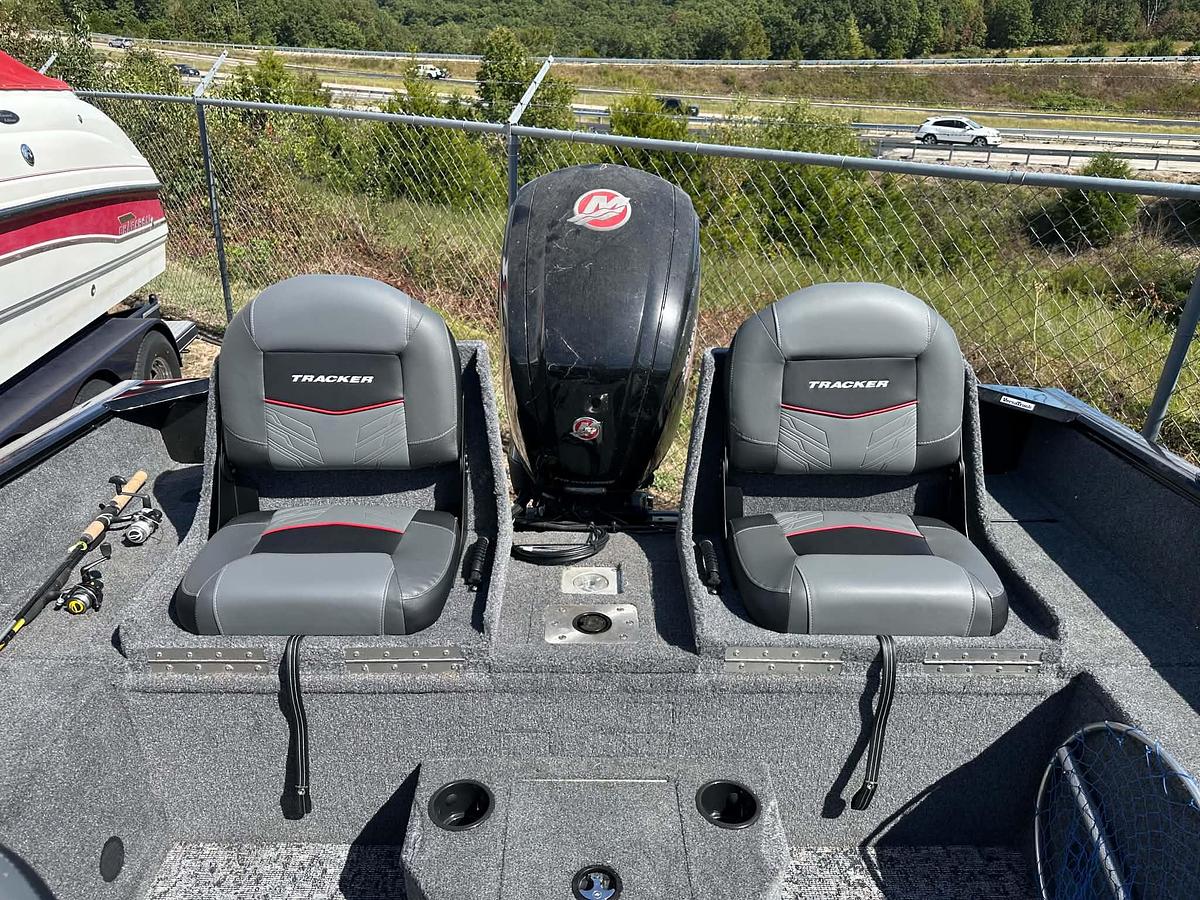 Used 2025 Tracker  Pro Guide 175 WT