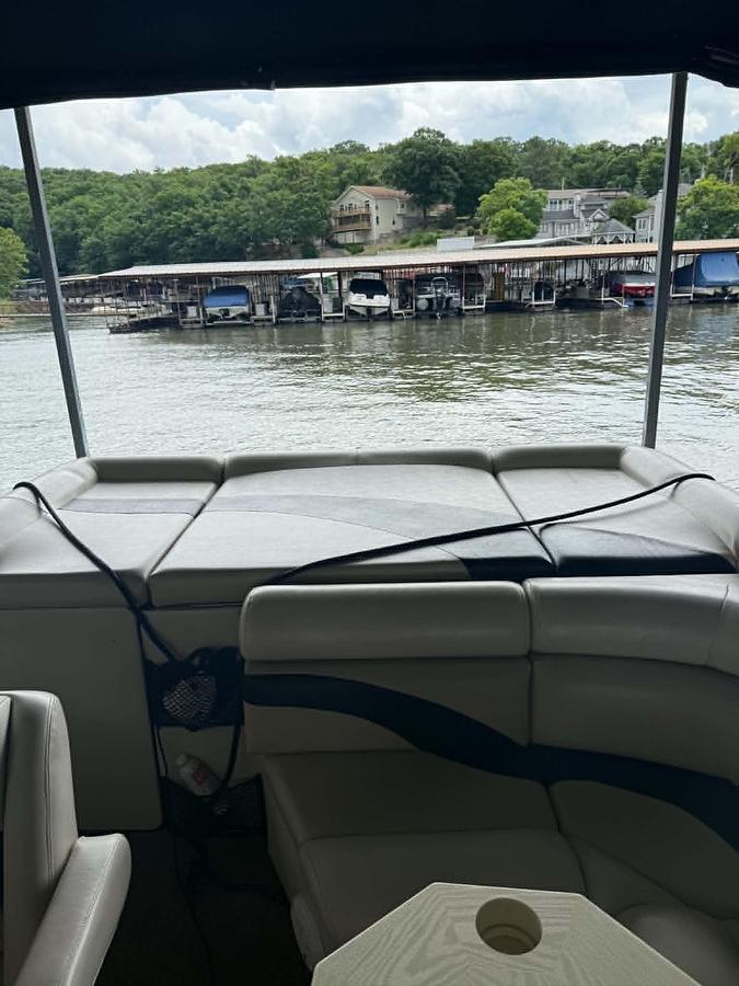 Used 2002 Voyager VEXP25CR