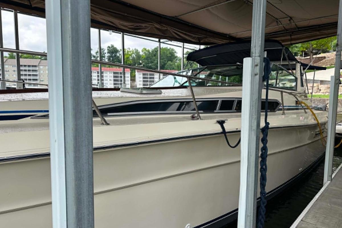 Used 1988 Sea Ray 390 Express Cruiser