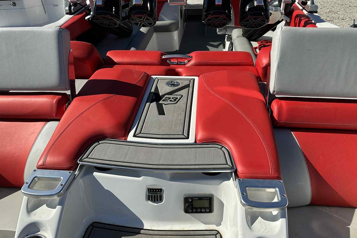 Used 2016 MasterCraft X23