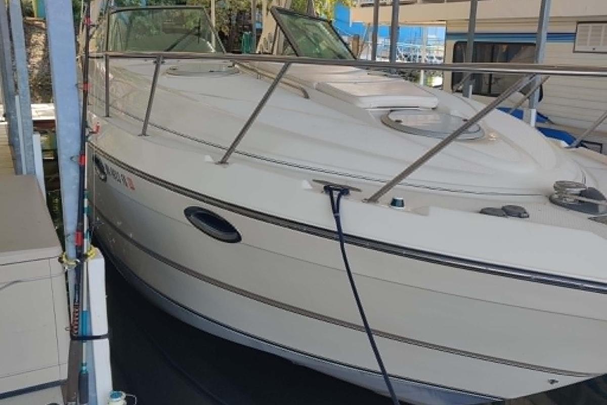 Used 2001 Maxum 3300 SCR