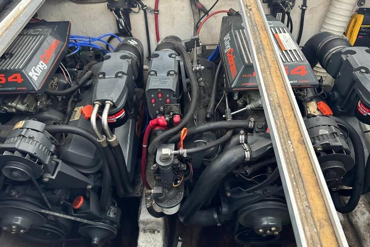 Used 1994 Chris-Craft 322 Crowne
