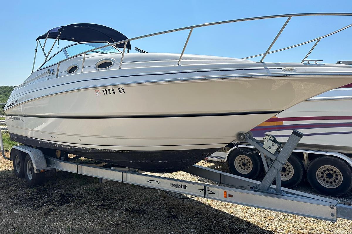Used 1999 Monterey 262 Cruiser