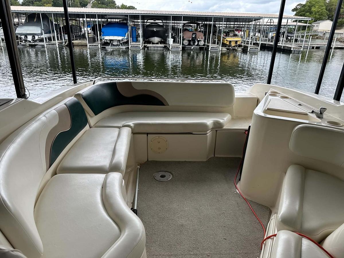Used 1999 Rinker 272 Captiva Cuddy